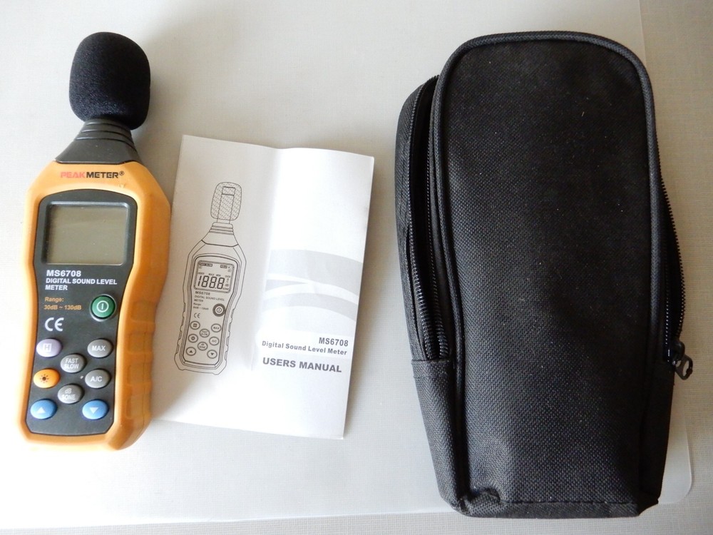 PeakMeter MS6708 Digital Sound Level Meter + Carry case + instructions