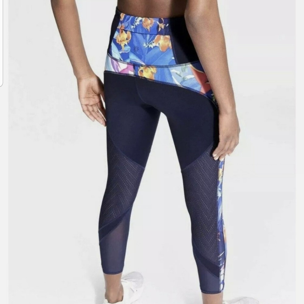 Athleta Medium High-Rise Precision Mesh Perforated sz S