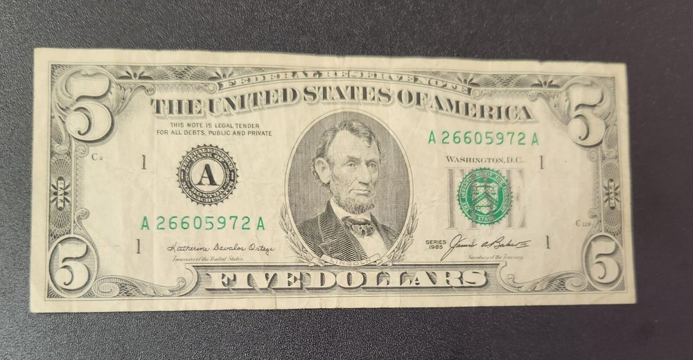 1985 5 dollar bill Miscut ERROR