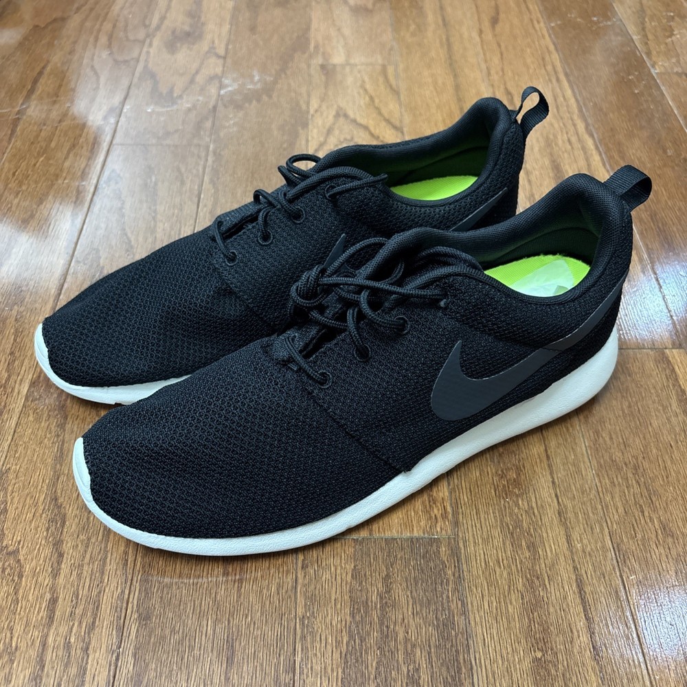Nike Roshe One Black  & White Antharcite size: 8