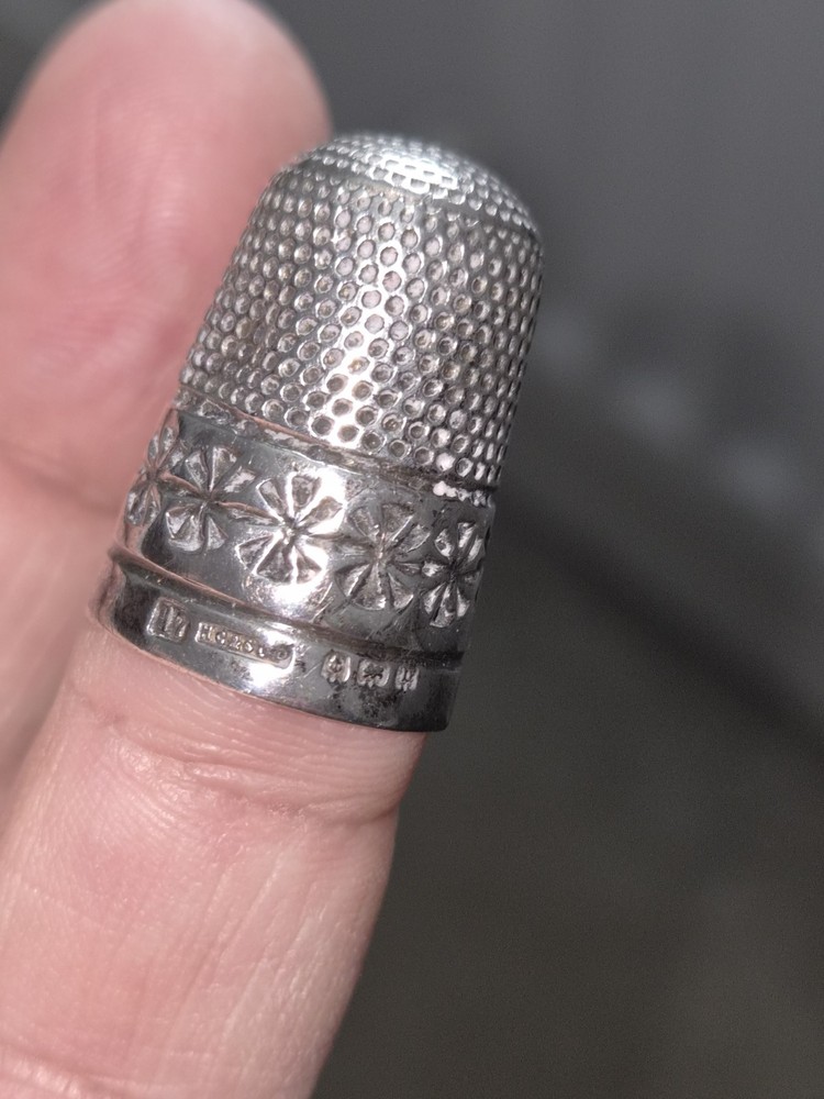 Antique Solid Silver Thimble Weighing 4.50Grms