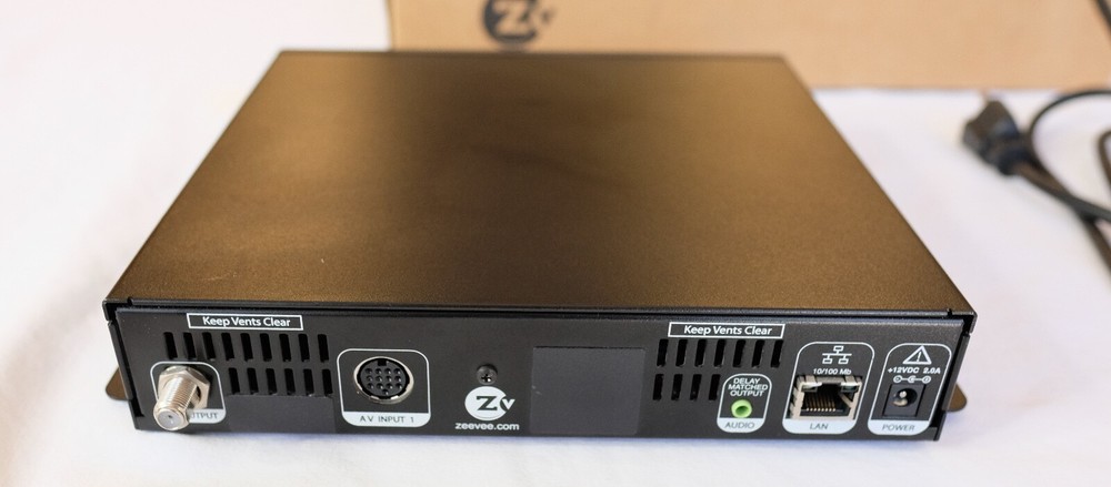 ZeeVee ZV Pro 610 NA Component and VGA Encoder w/ Box