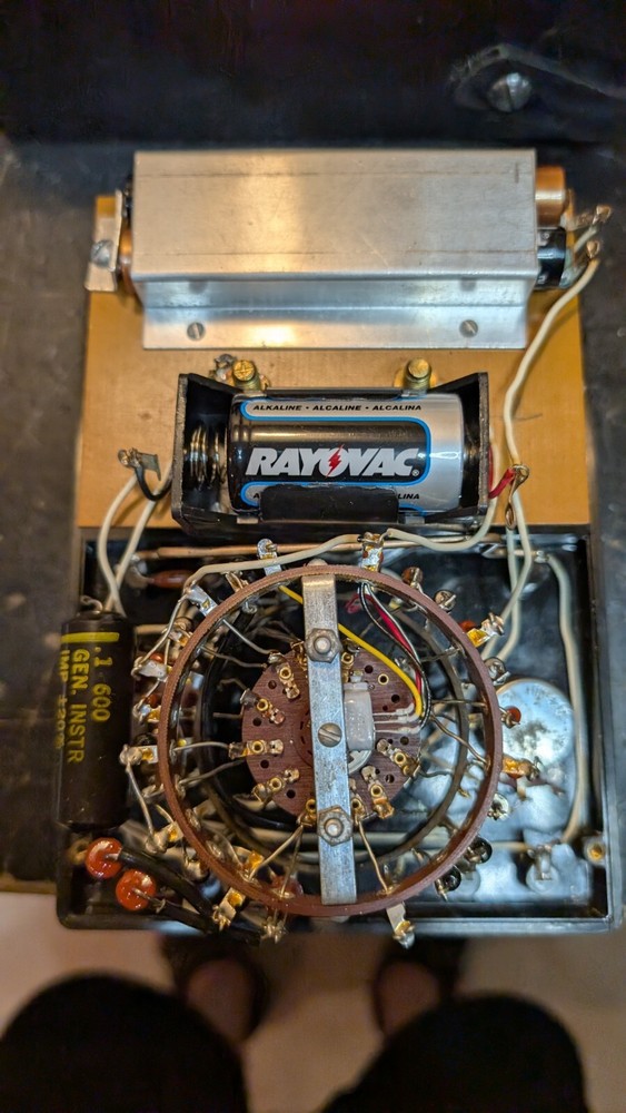 Heathkit Model MM1 Multi Meter Volt Ohm w Red & Black Leads