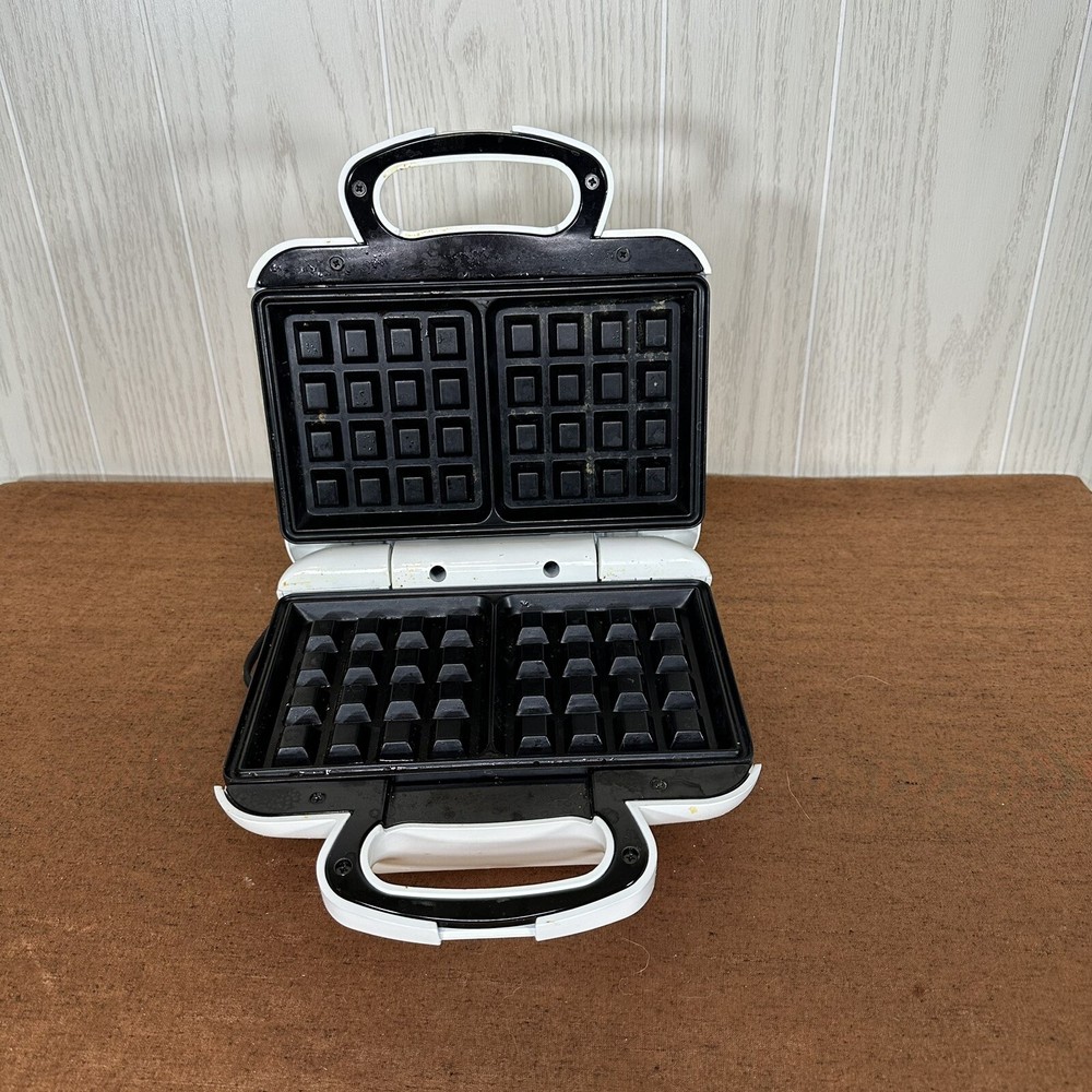 Toastmaster Cool-Touch Belgian Waffle Baker Model TWB2 Waffle Maker