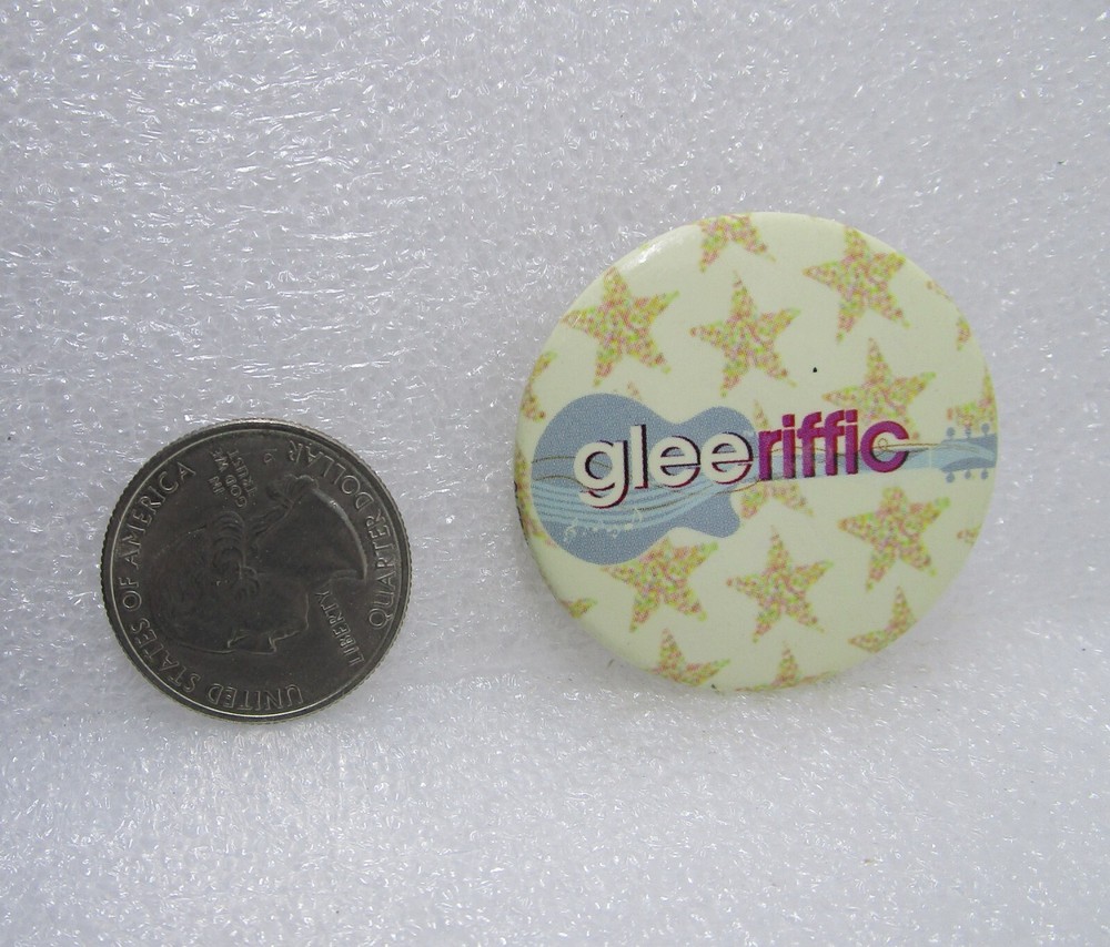 Gleeriffic Button Pin