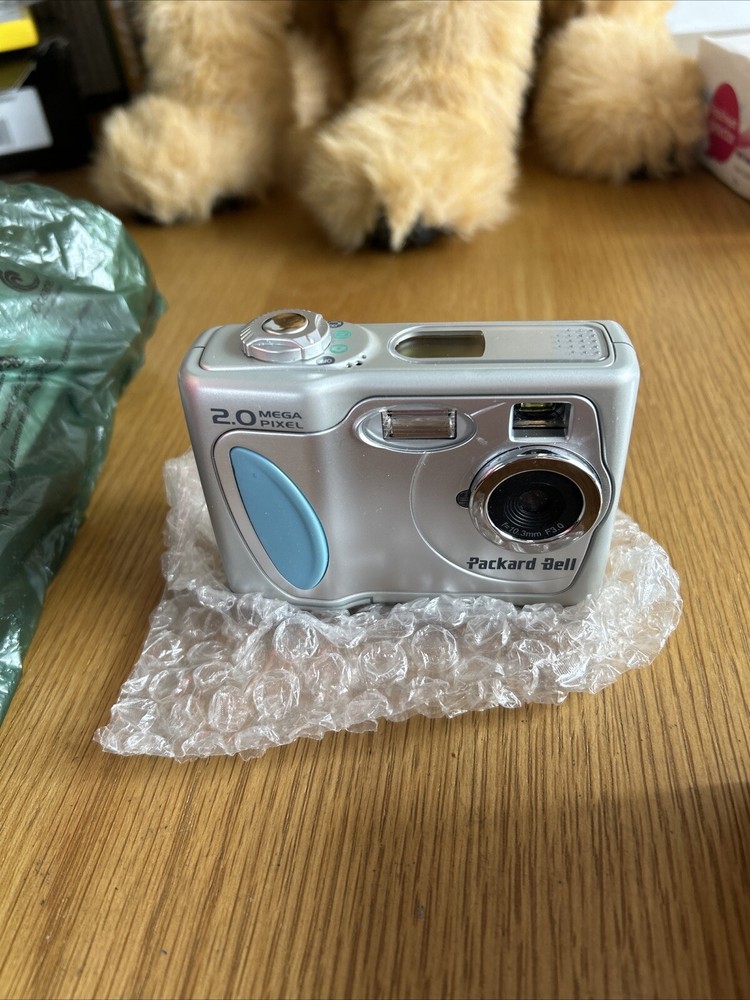 Packard Bell DSC-220 2.1MP Digital Camera - Silver