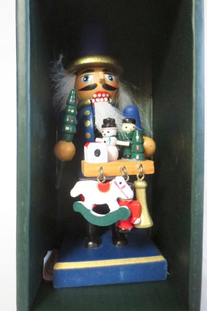Weihnachtszeit 6" Nutcracker in box - Toy Maker Workshop