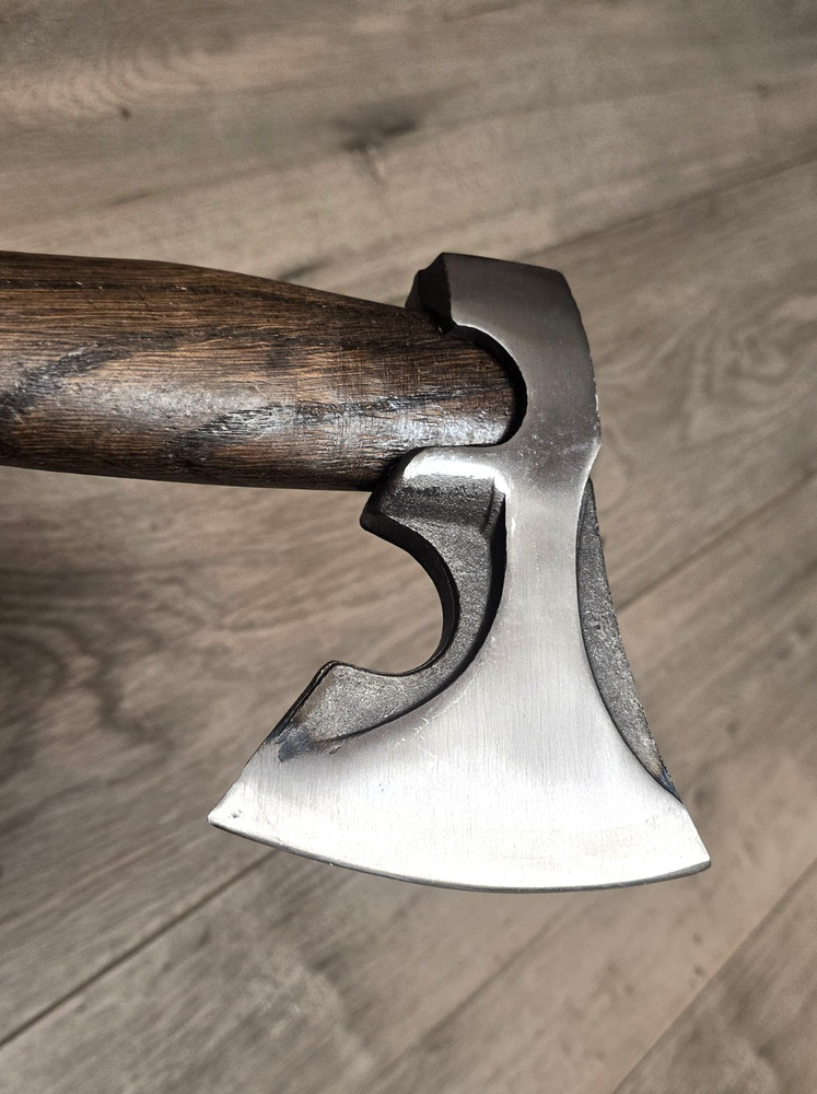 Nice Custom Axe / Hatchet Camping Tool, very sharp!