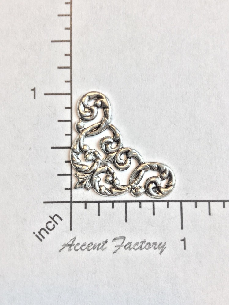 22314         2 Pc. Matte Silver Oxidized Victorian Filigree Corner Finding