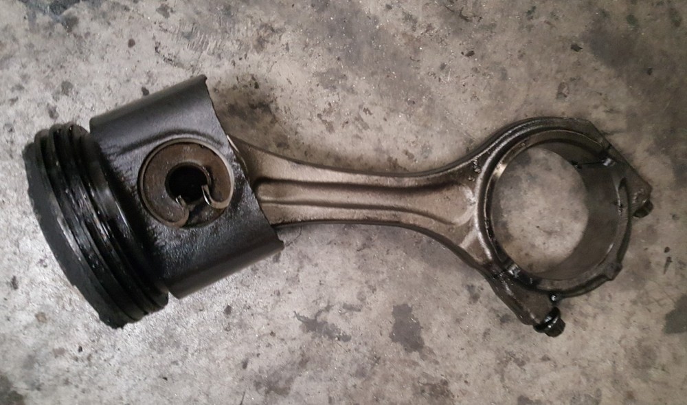 MAXXFORCE 13 ENGINE PISTON & CONNECTING ROD STU126011