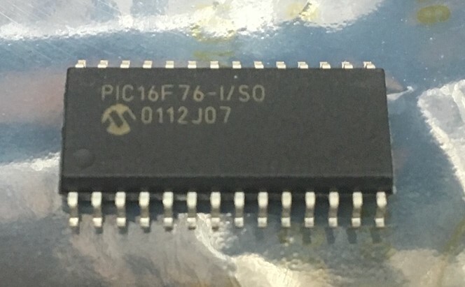 MICROCHIP PIC16F76-I/SO FLASH MICROCONTROLLER, SO-28 PACKAGE, 5 PIECES
