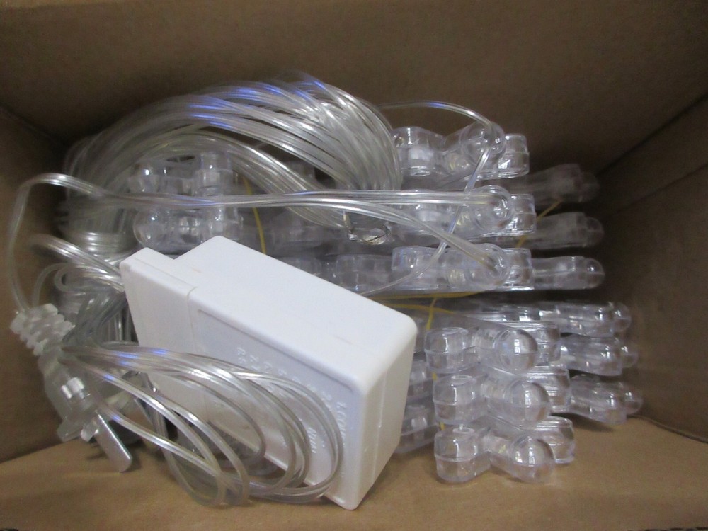 Perfect Holiday LED Snowflake String Lights 6pc Plug-In 8 Light Functions White