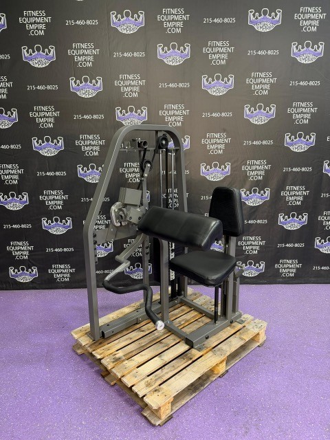 Nautilus 2ST V Bicep Curl – Immaculate