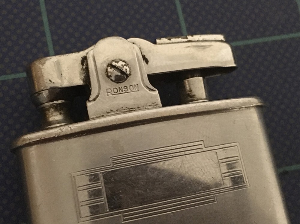 Lighter Vintage Ronson Standard Silver Monogram Pocket Petrol Lighter