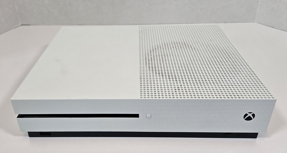 Microsoft XBOX One S - 1681 - 1TB Gaming Console