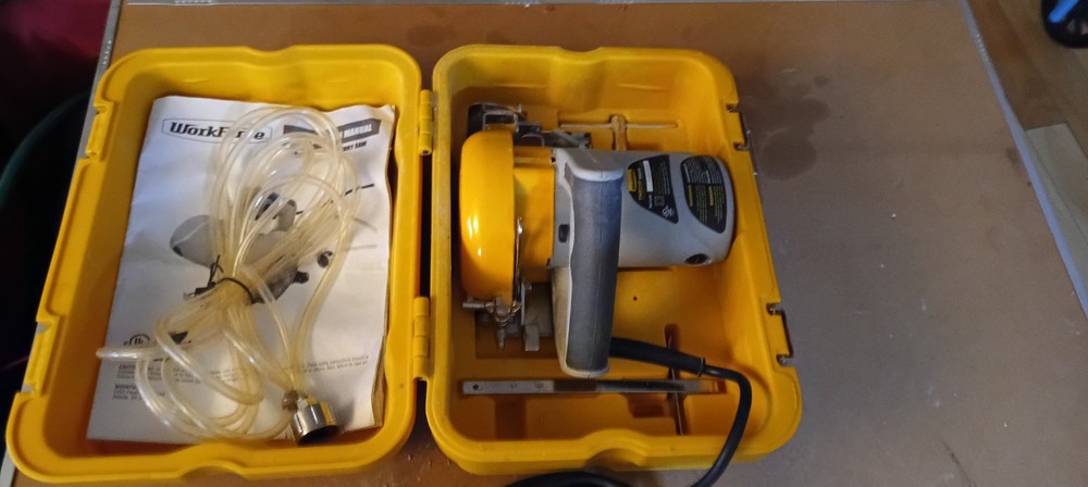 WorkForce THD550 7" Handheld Wet Tile Saw with Case & Manual