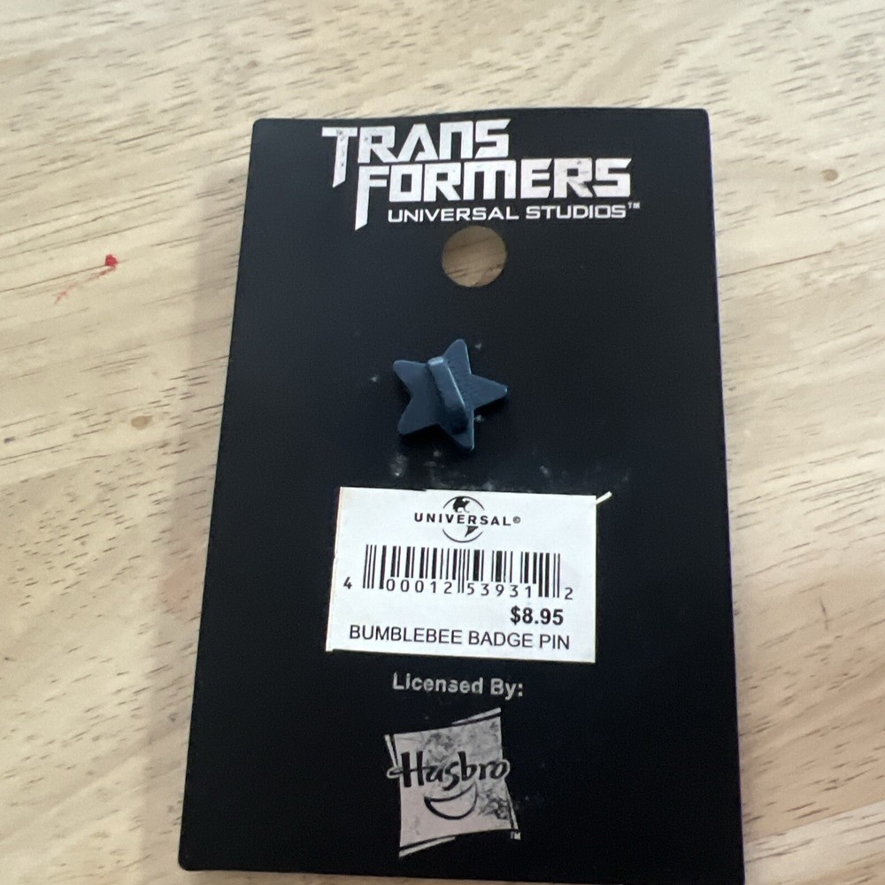 Universal Studios Hasbro Bumblebee Pin Trading