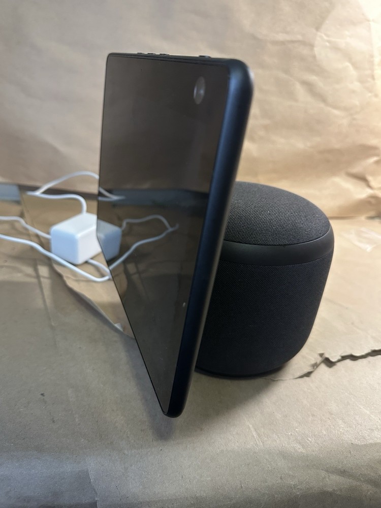 Amazon Echo Show 10 (3rd Gen) Smart Display Black T4E4AT