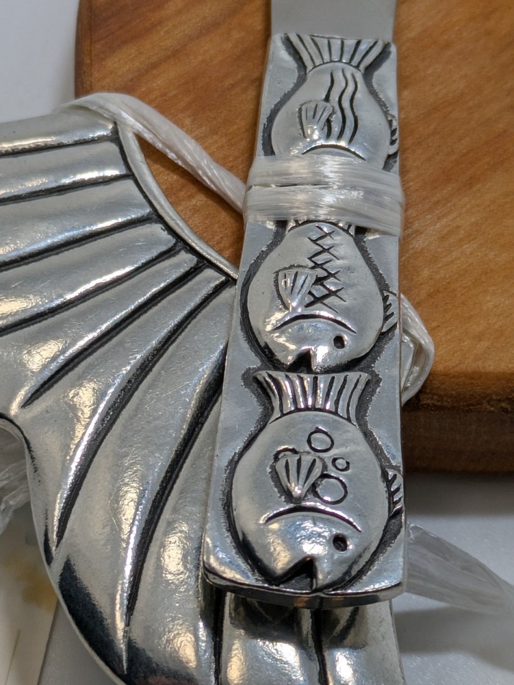 Basic Spirit Pewter Handle Cutting Board With Spreader NEW