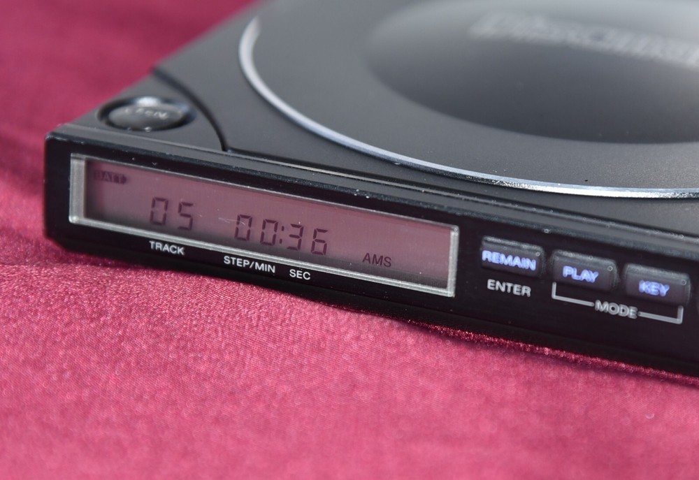 Sony D-10 Discman Personal CD Player Working