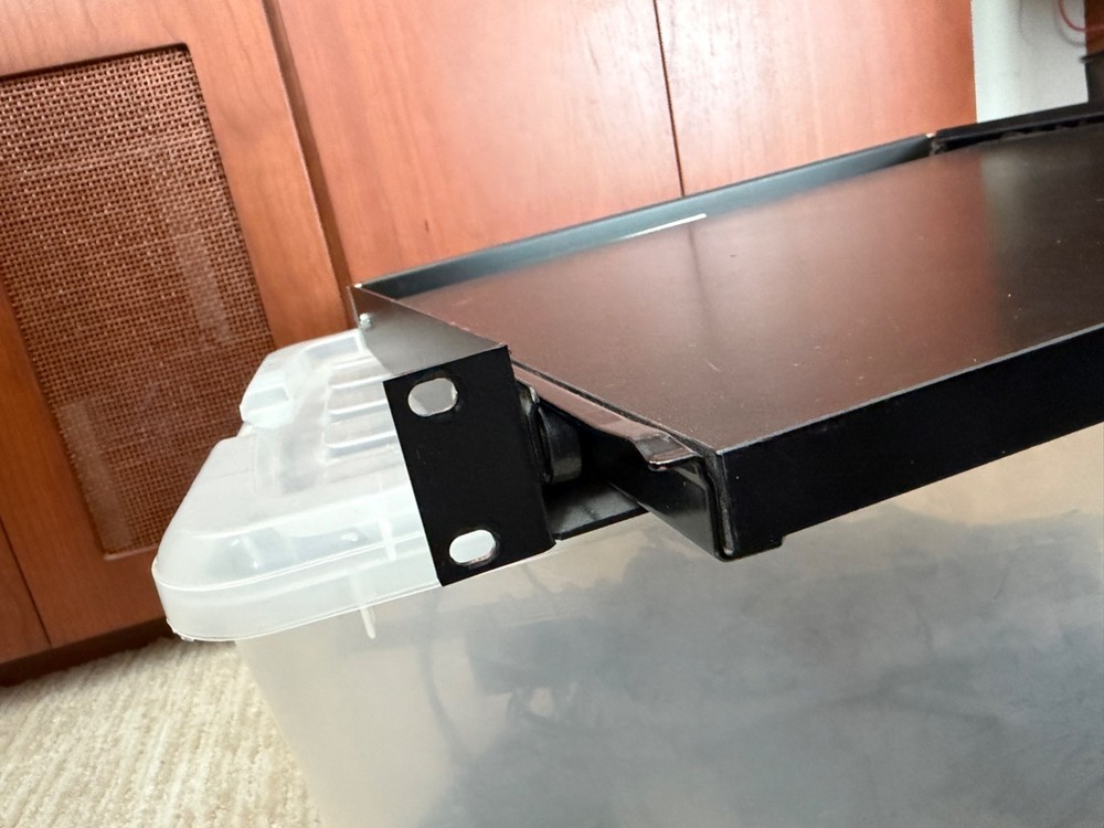 Middle Atlantic 1U pull-out Rack shelf