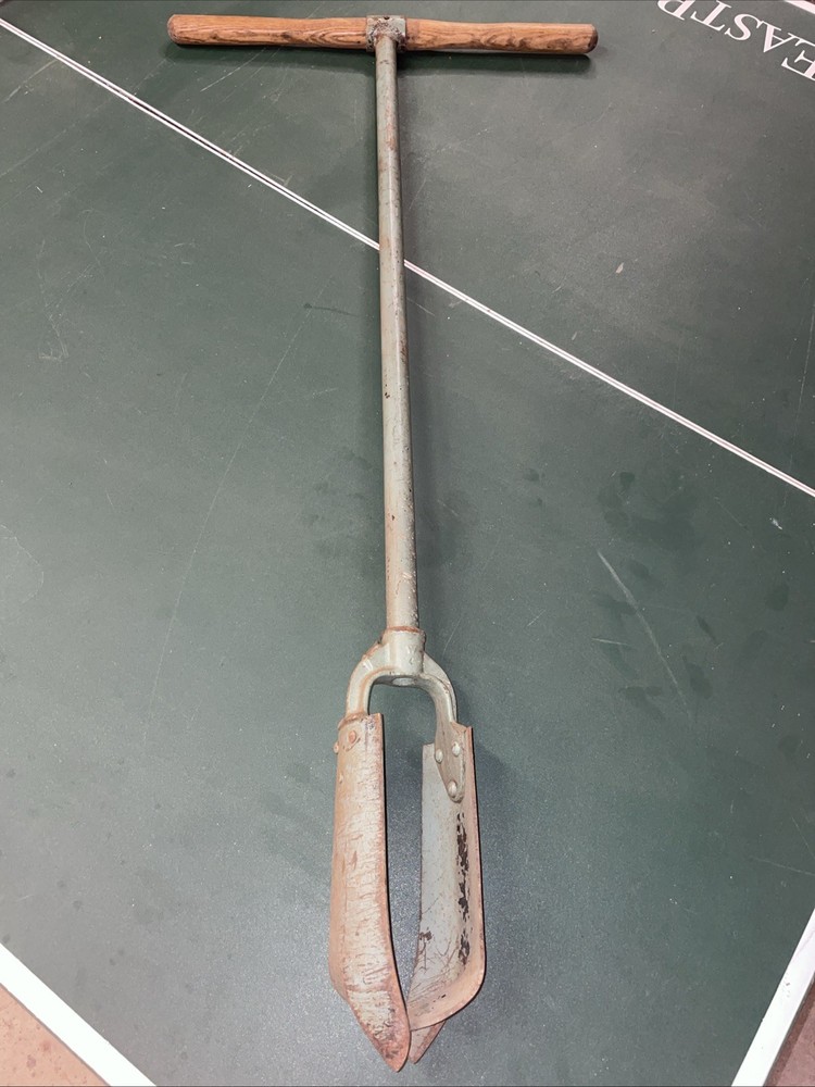 Antique Iwan Post Hole