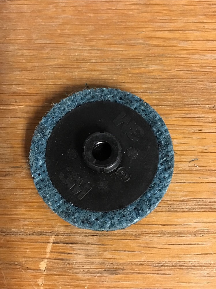 QUICK CHANGE 3M 1-1/2” TURN ON DISCS 83 PIECES