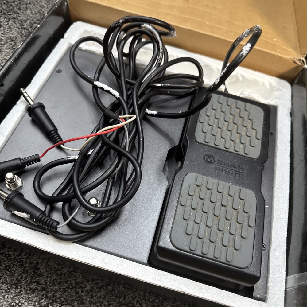 M-Audio Black Box Pedal Board New