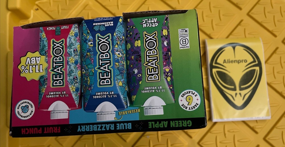 1- Box Beatbox Variety Pack(Green Apple , Blue Raspberry, Fruit Punch)