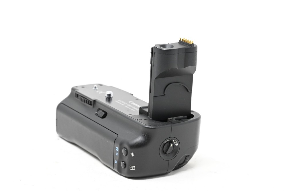 Canon BG-E2 Battery Grip for 20D, 30D (#B40)