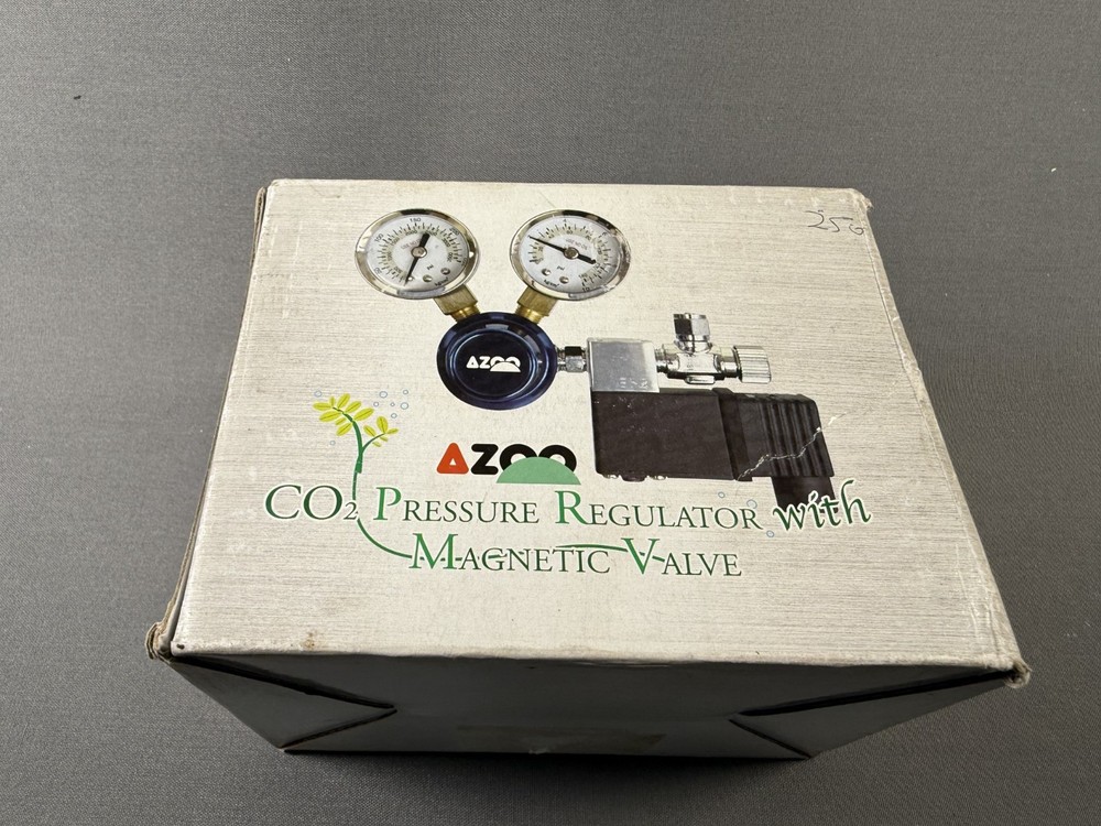 AZOO CO2 prussure regulator with magnetic valve