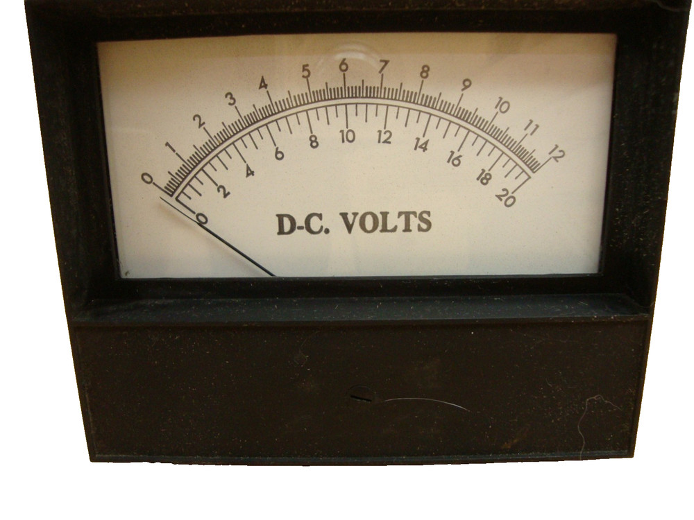 DC VOLT ANALOG METER 0 - 12 & 0 - 20 (Qty 1)