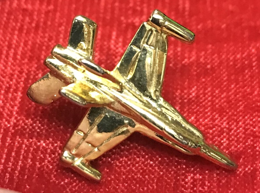 Vintage Jet Airplane lapel tie pin