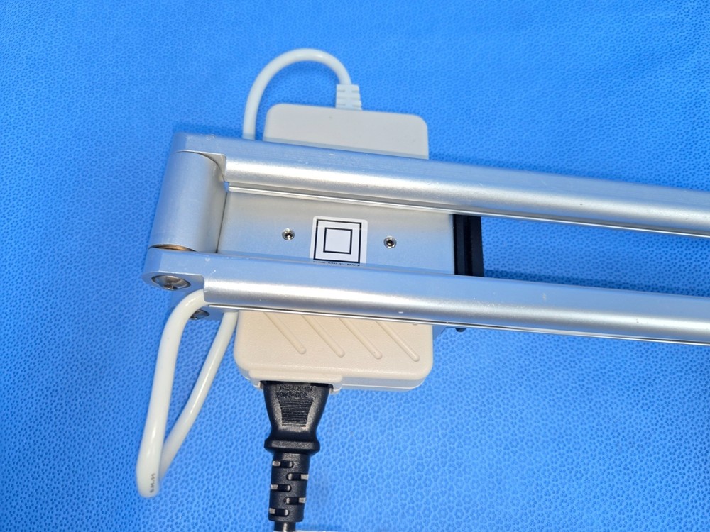 Fisher & Paykel neoBlue Mini LED Phototherapy Light (2008)