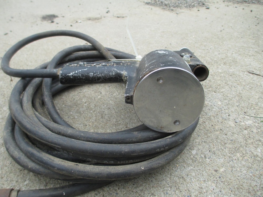 Richline Co. Inc Pneumatic Air Model 8 Rivet Riveter