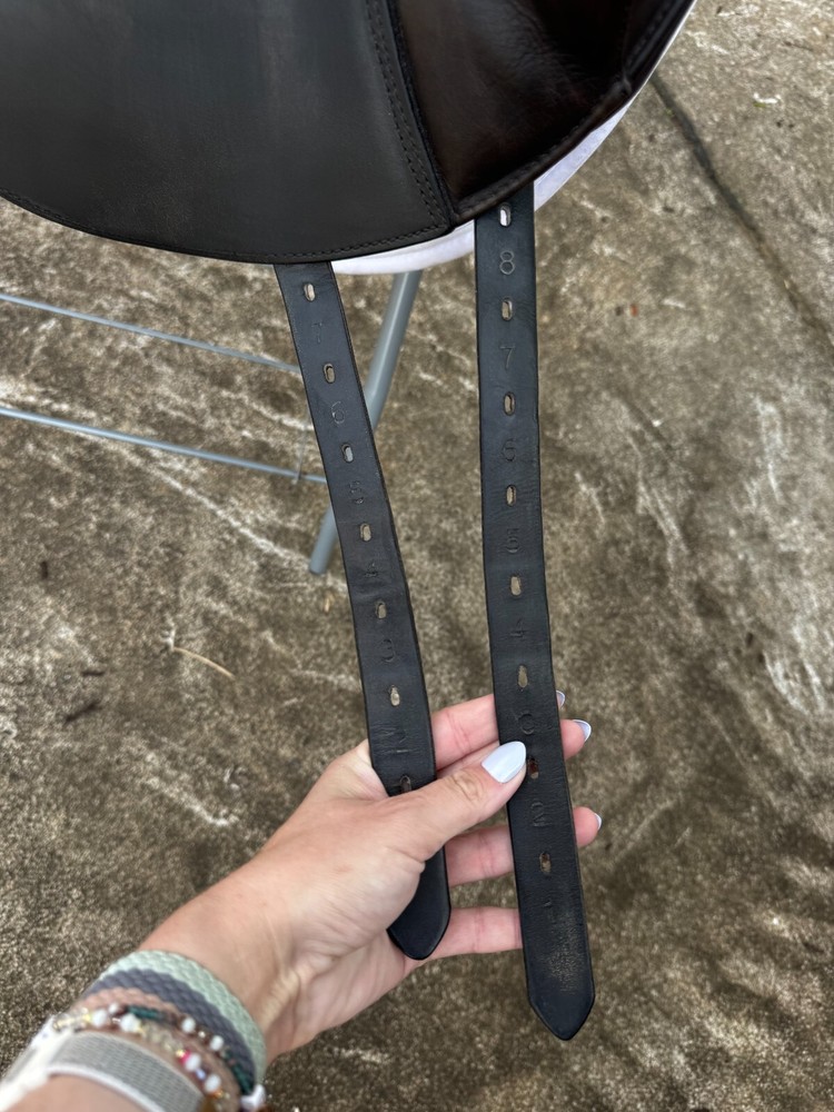 17” (M) Prestige D1K Zero X-Technology Dressage Saddle