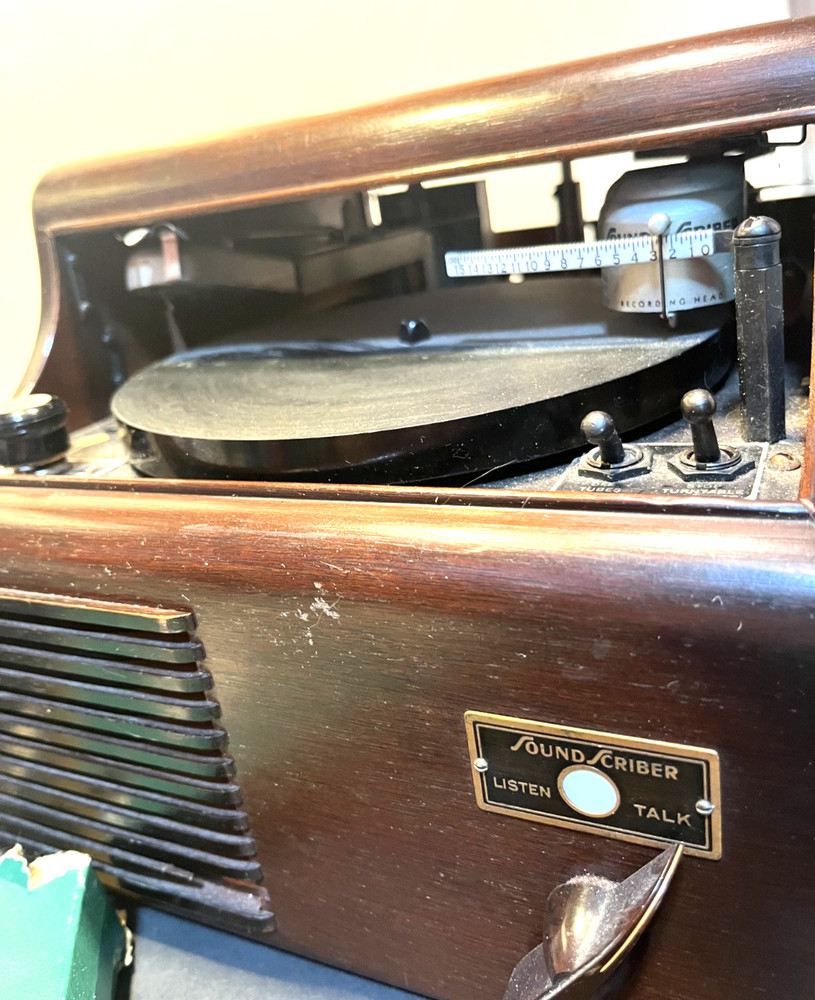Sound Scriber disc record recording machine with 100 blank discs