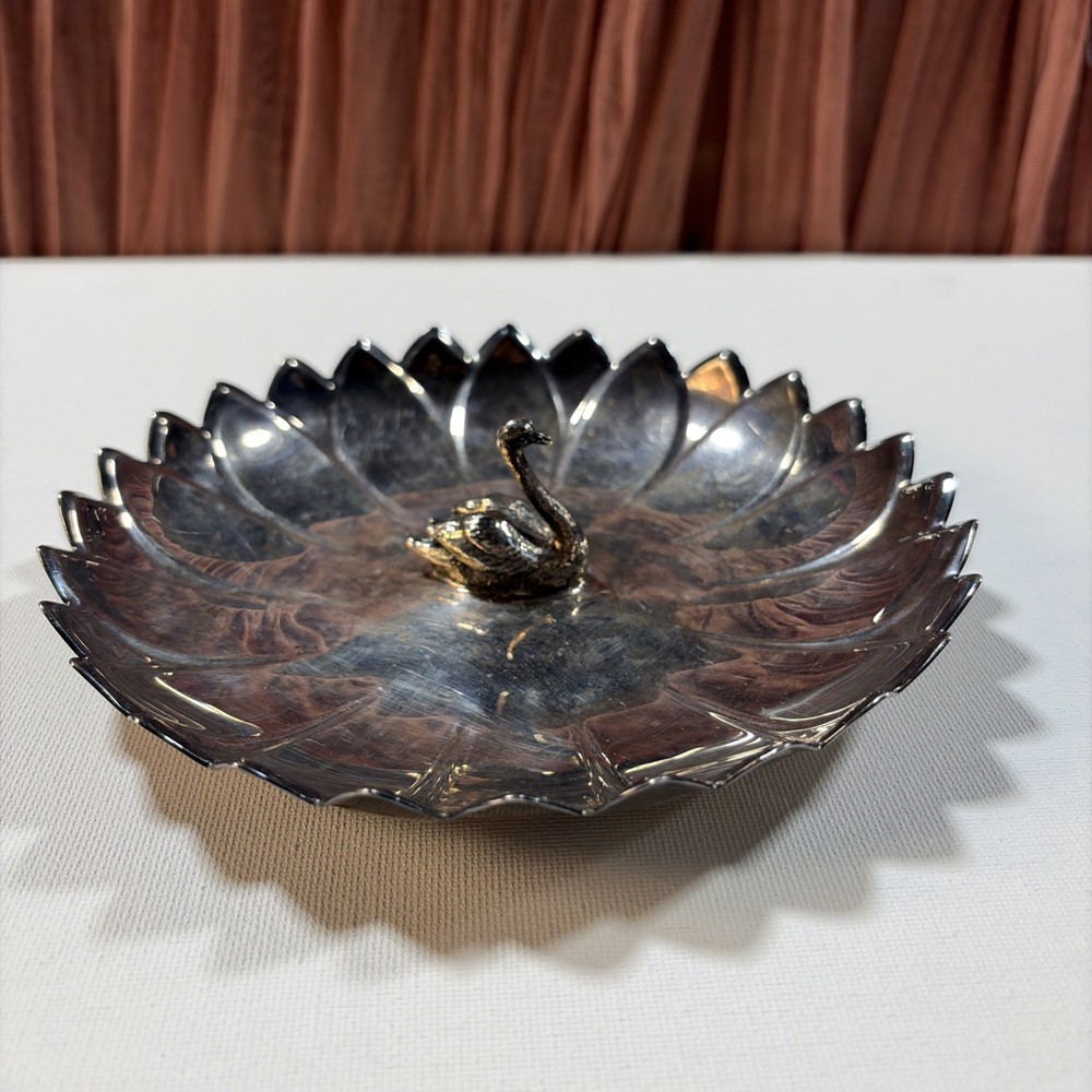 Post 1900 Reed & Barton Antique Swan Dish
