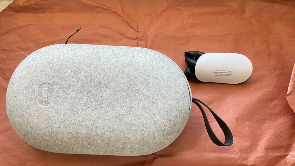 GENUINE ORIGINAL Oculus Quest 2 | Carrying Case + Silicon Cover