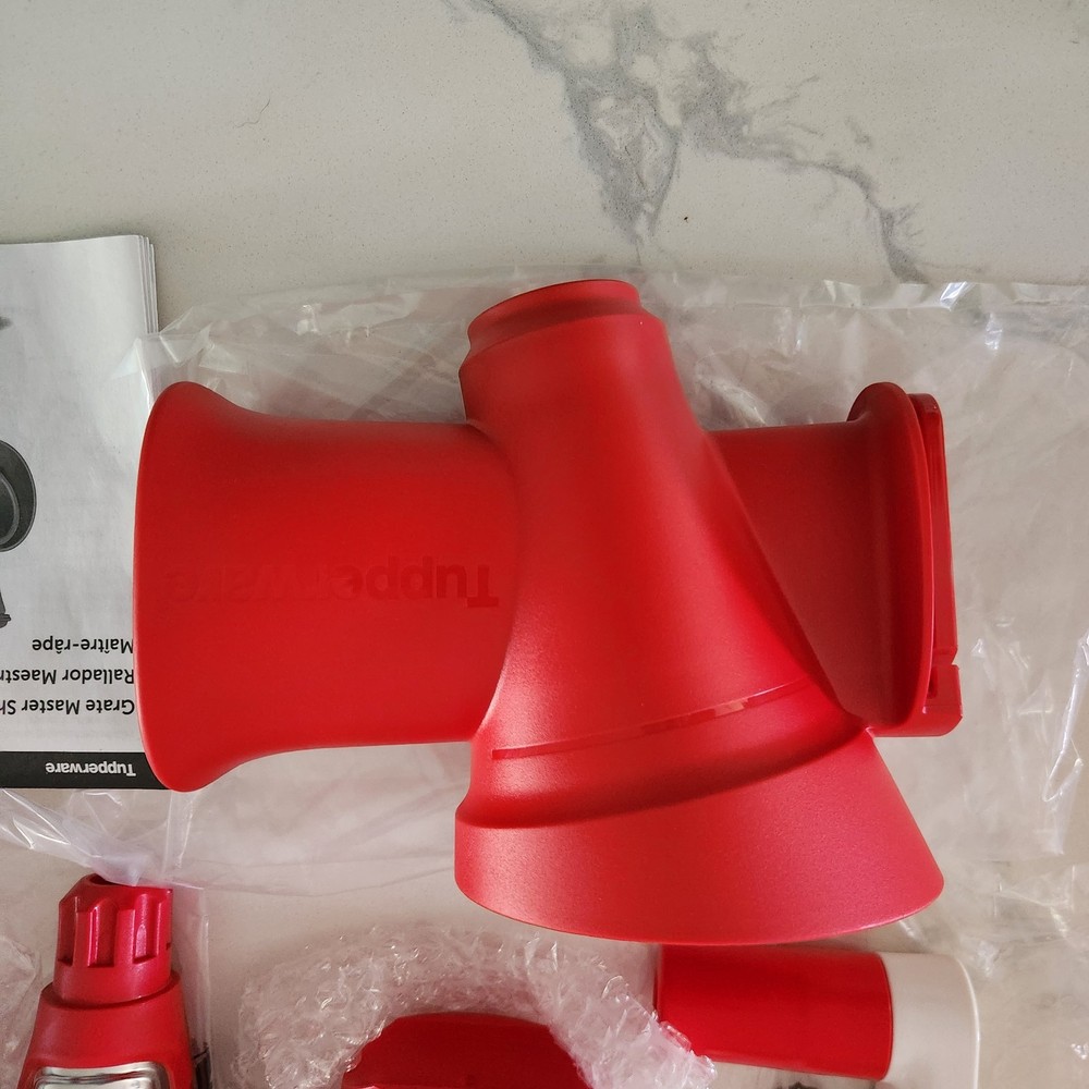 New Tupperware FusionMaster Grate Master Shredder Without Base +2 Graters