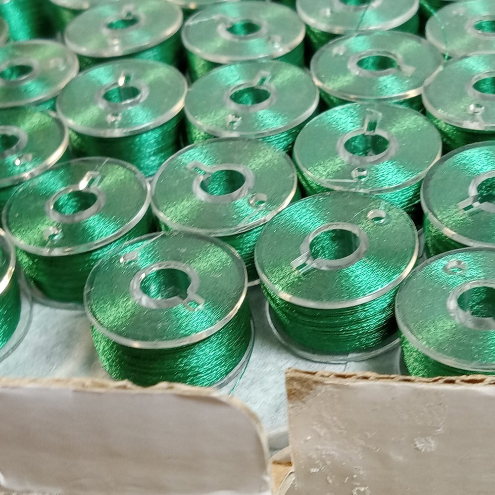 144 Prewound Sideless Bobbins -TYPE L GREEN Embroidery Machine POLYESTER 70 D/2☆