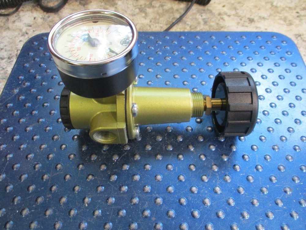 NEW RIEGLER FILTER REGULATOR 637.20D G 3/8