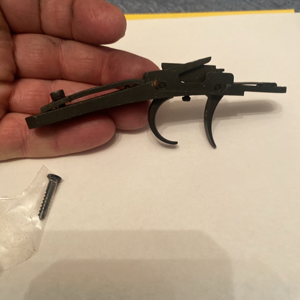 Thompson Center Renegade  Muzzleloader Double Trigger Assembly (2) And Screw