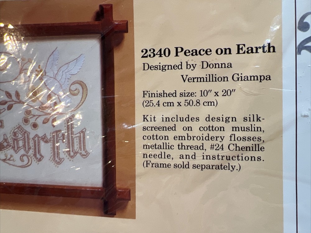 1987 Unopened Creative Circle Kit #2340 Peace On Earth