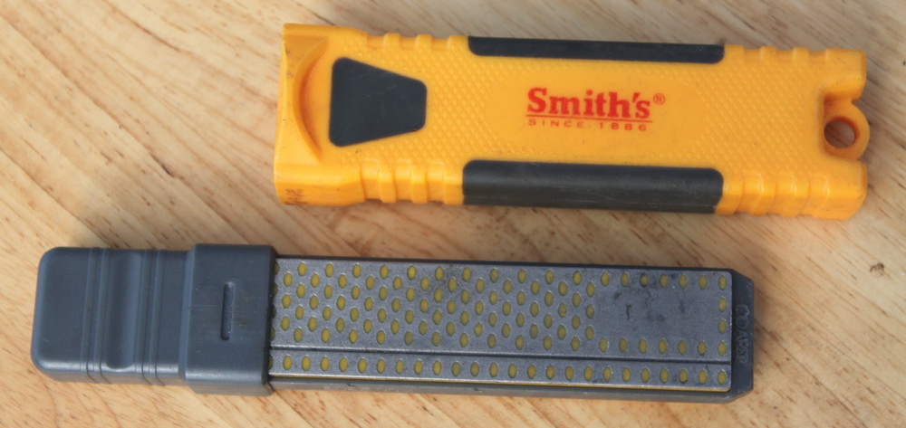 Smith's DCS4 Diamond Combination Fine / Coarse Sharpening Stone Compact