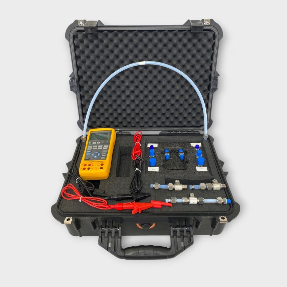 Fluke 725 Multifunction Process Calibrator w/ Accessories - Excellent Condition
