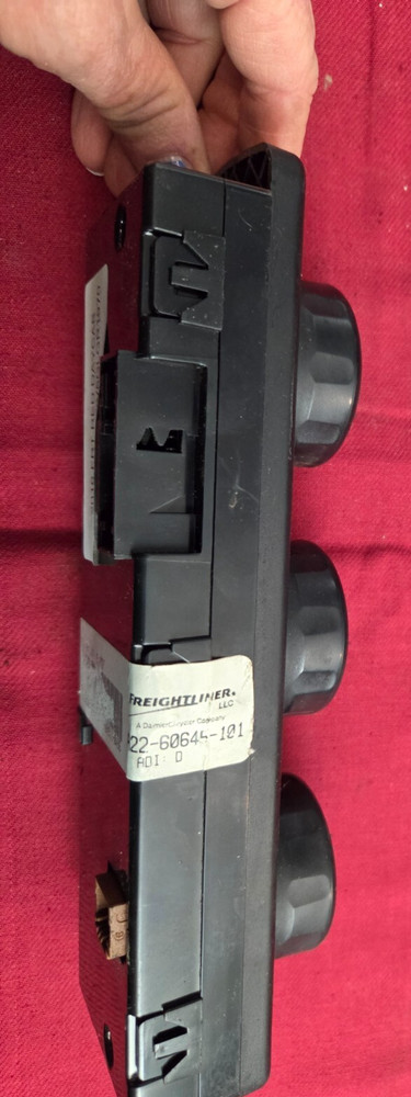 Freightliner A22-60645-101 Climate temperature control panel AC HVAC GR1970