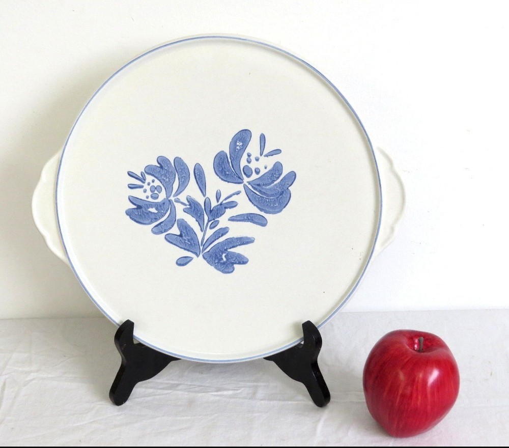 Pfaltzgraff Yorktowne Pattern 529 Cake Plate - No Damage