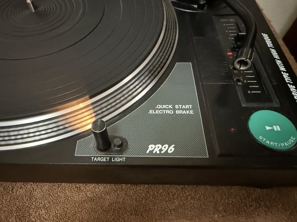 BTS PR96 turntable No Cartridge Read The Description