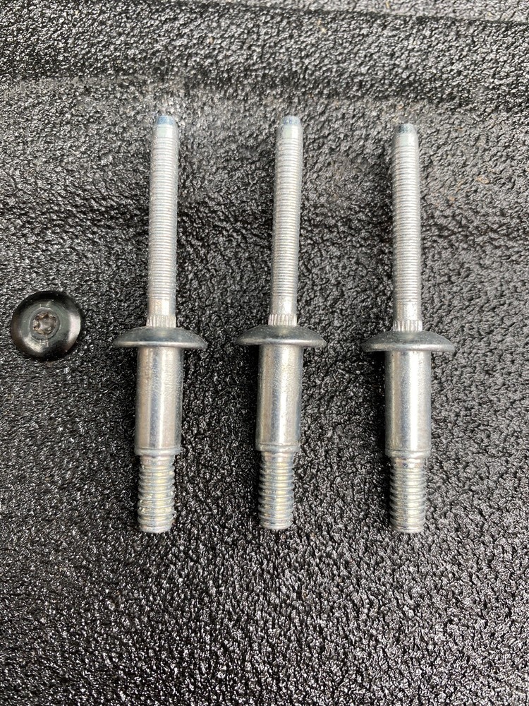 CHKLP-R8-6, (3) Rivets